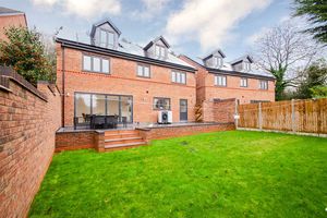 Photo 30- click for photo gallery